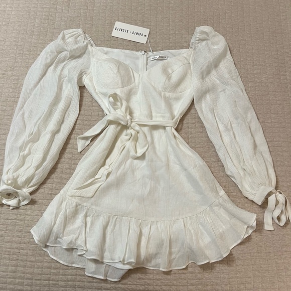 Petal & Pup Arienna Dress | White Mini Dress | NWT | Size S - Picture 3 of 3